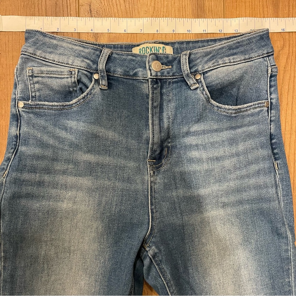 Cavender’s Rockin C Medium Wash Flare Jeans - Picture 4 of 9